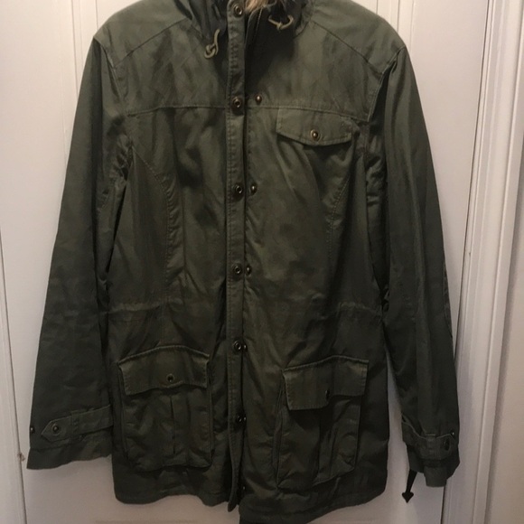 LLBean Explore Parka Large. - Picture 4 of 10